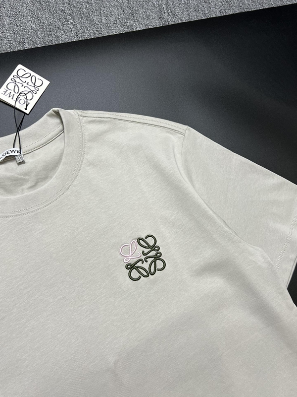 ブランドTシャツ全体デザイン